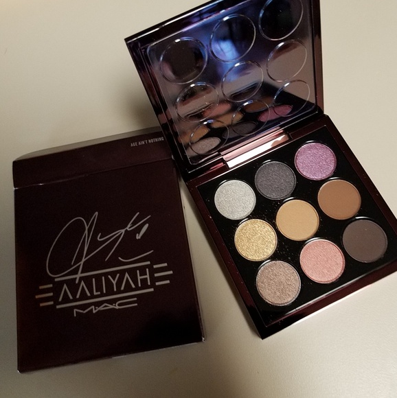 New MAC Cosmetics Bundle - Picture 5 of 8